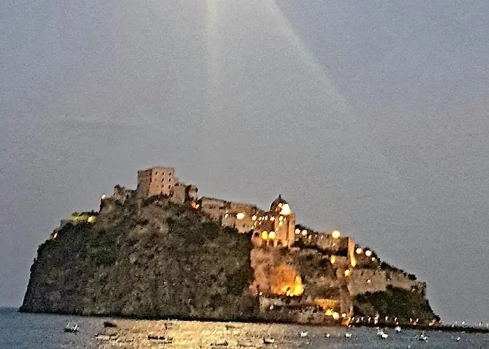 Claudio\'S Place - Modern 3 Bedrooms Apartment With Terrace- Ischia Centro