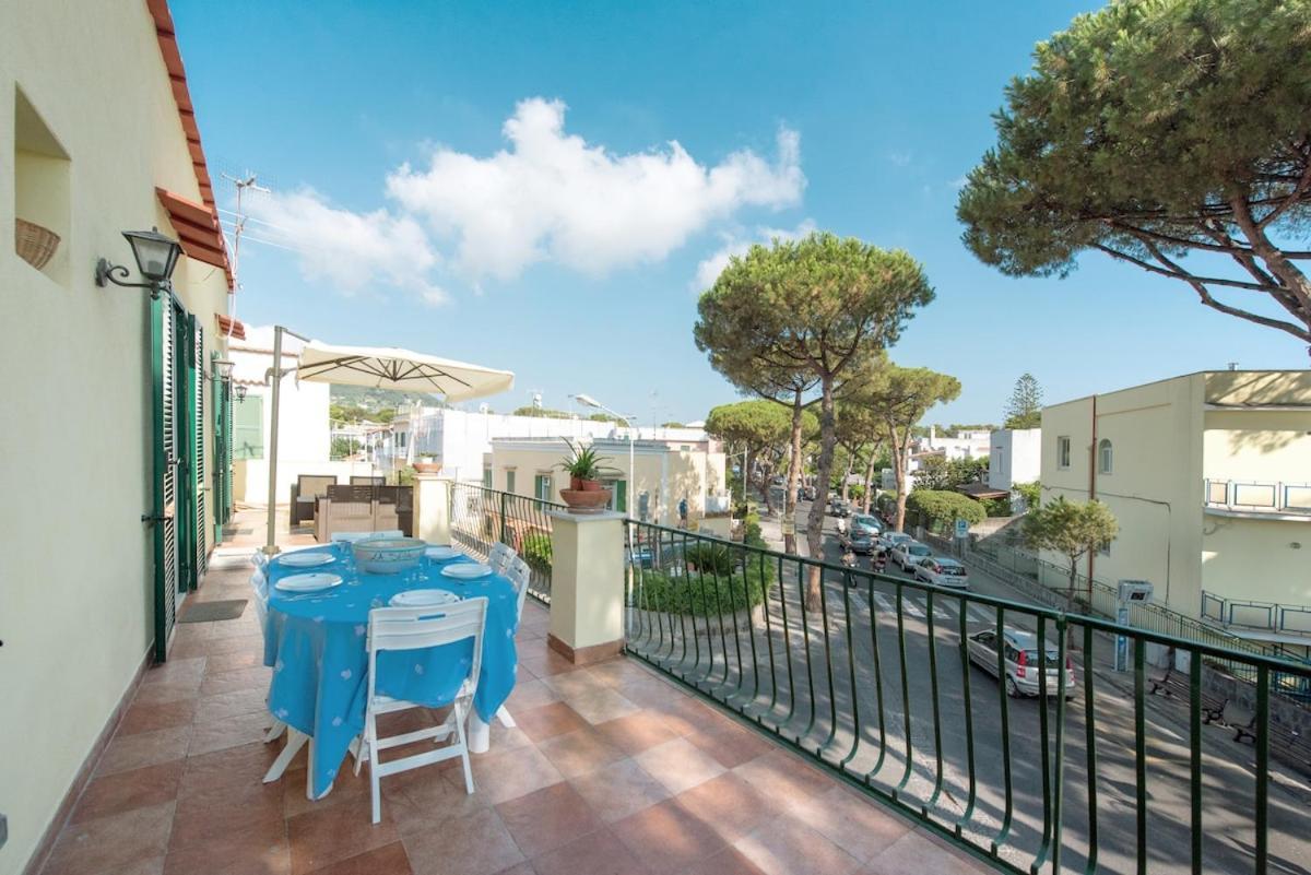Appartamento Claudio's Place - Modern 3 Bedrooms With Terrace- Centro