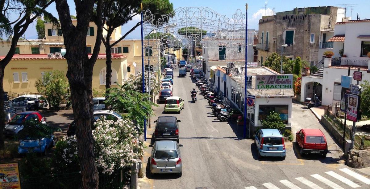 Claudio's Place - Modern 3 Bedrooms With Terrace- Centro Appartement Ischia