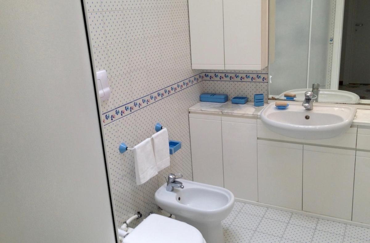 Appartamento Claudio's Place - Modern 3 Bedrooms With Terrace- Centro *