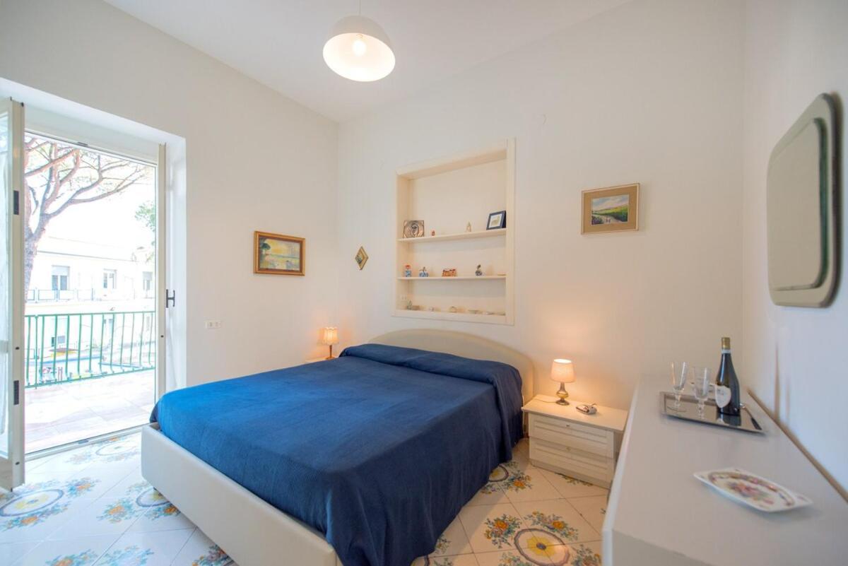 Claudio's Place - Modern 3 Bedrooms With Terrace- Centro Appartamento Ischia