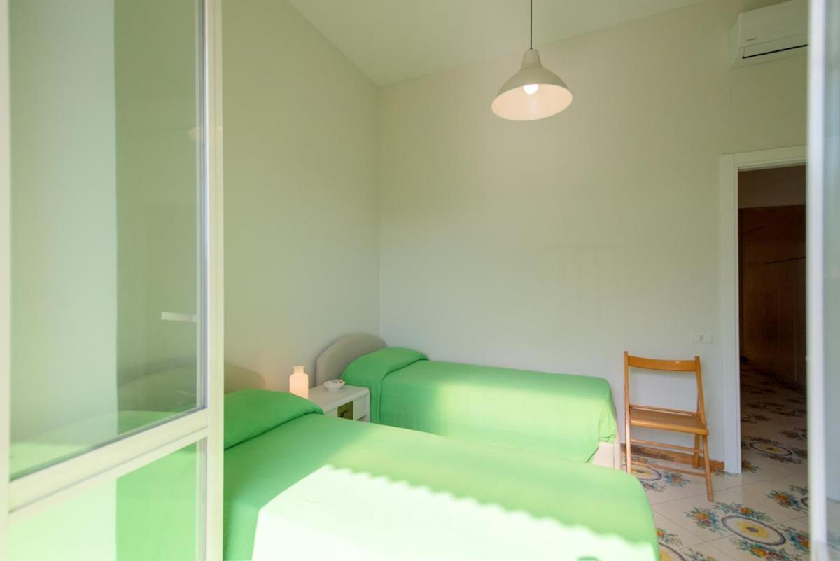 Claudio's Place - Modern 3 Bedrooms With Terrace- Centro Ischia
