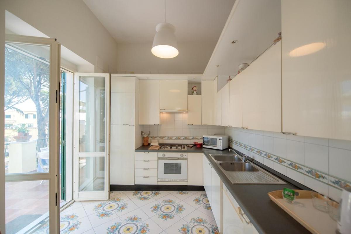 Appartamento Claudio's Place - Modern 3 Bedrooms With Terrace- Centro Ischia