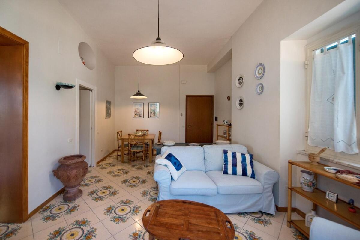 Claudio's Place - Modern 3 Bedrooms With Terrace- Centro