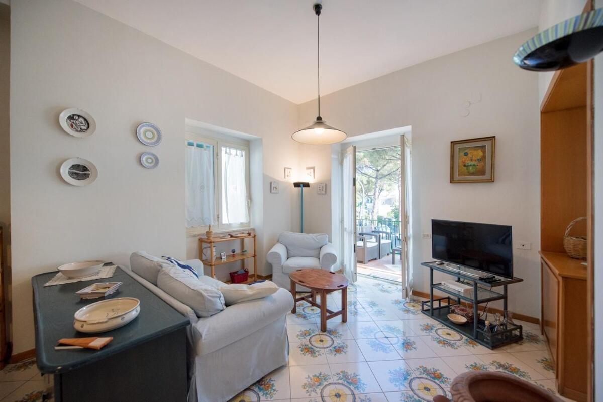 Claudio's Place - Modern 3 Bedrooms With Terrace- Centro * Ischia